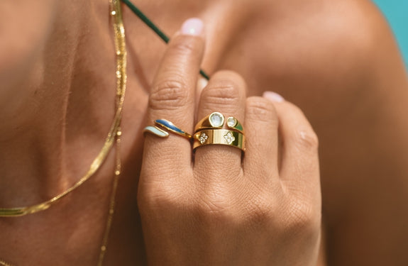 Golden Daisy Flower Ring - Beautiful Earth Boutique