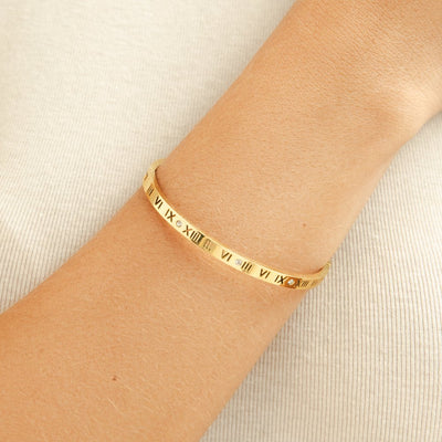 Roman 18K Gold Bangle - Beautiful Earth Boutique