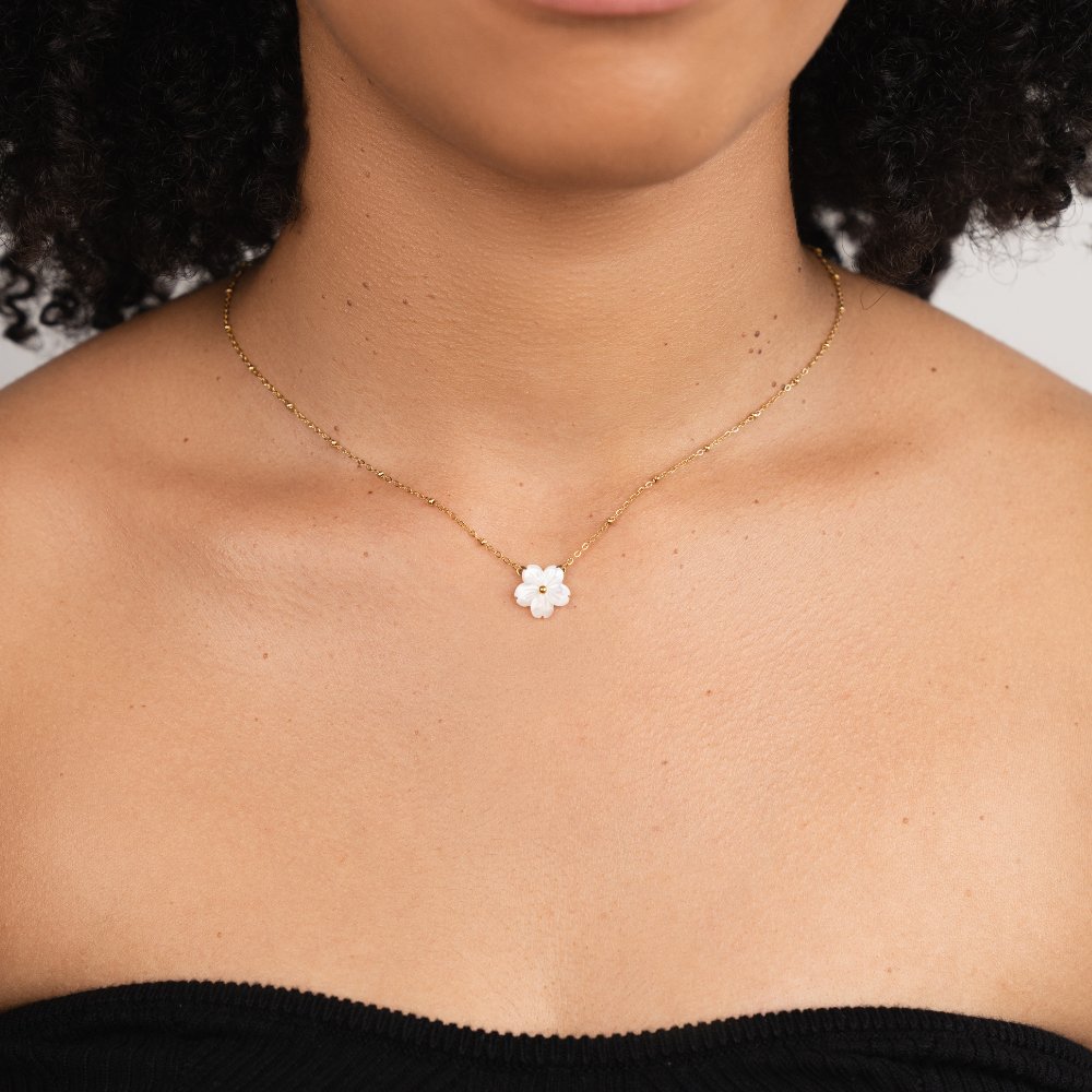 White Blossom Flower Necklace - Beautiful Earth Boutique