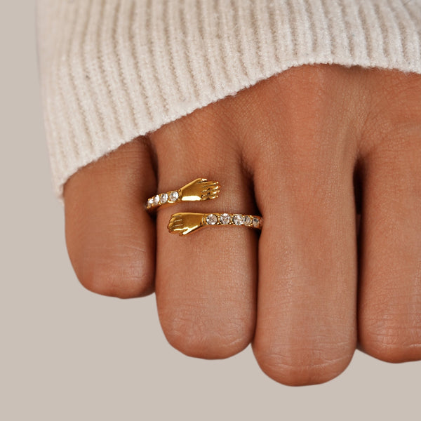 18K Goldring „Hug Me Forever“