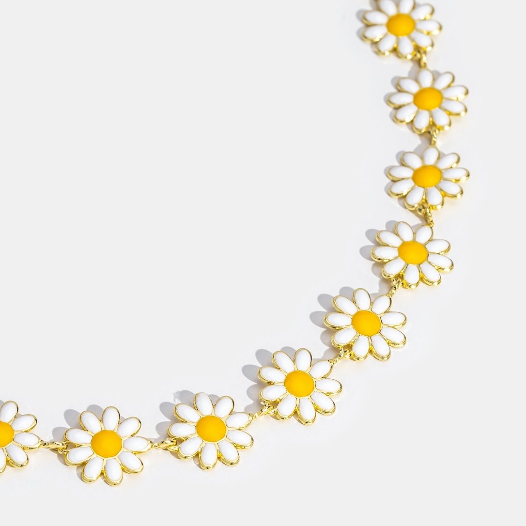 White Daisy Flower Necklace - Beautiful Earth Boutique